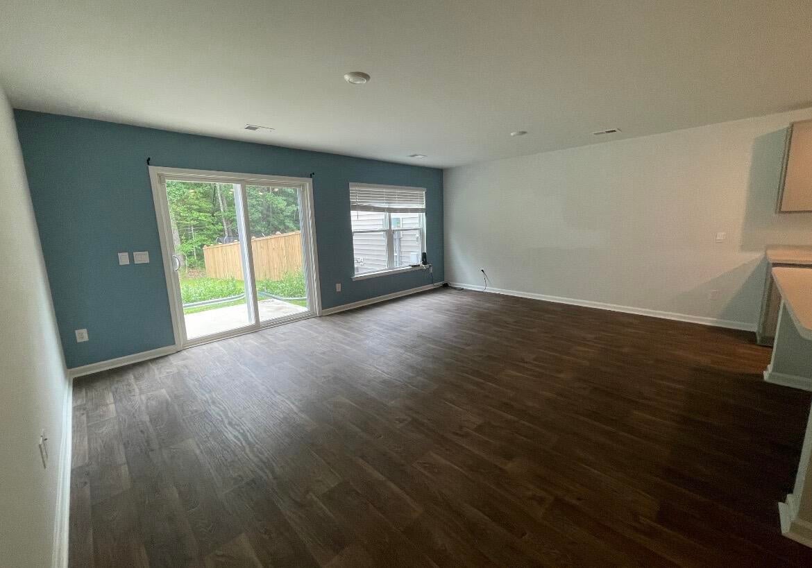135 E Sunrise Lane