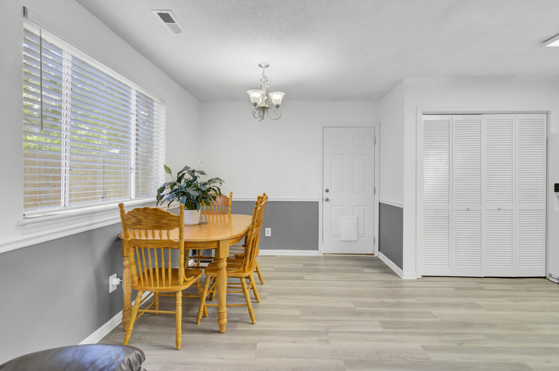 71 Tanbark Court