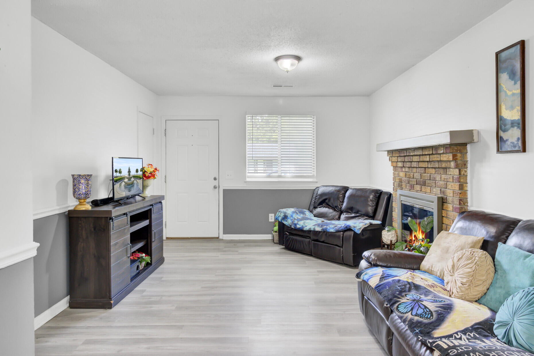 71 Tanbark Court