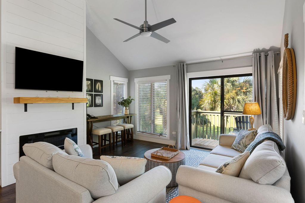 Photo of 4506 Park Lake Drive, Kiawah Island, SC 29455 (MLS # 25026116)