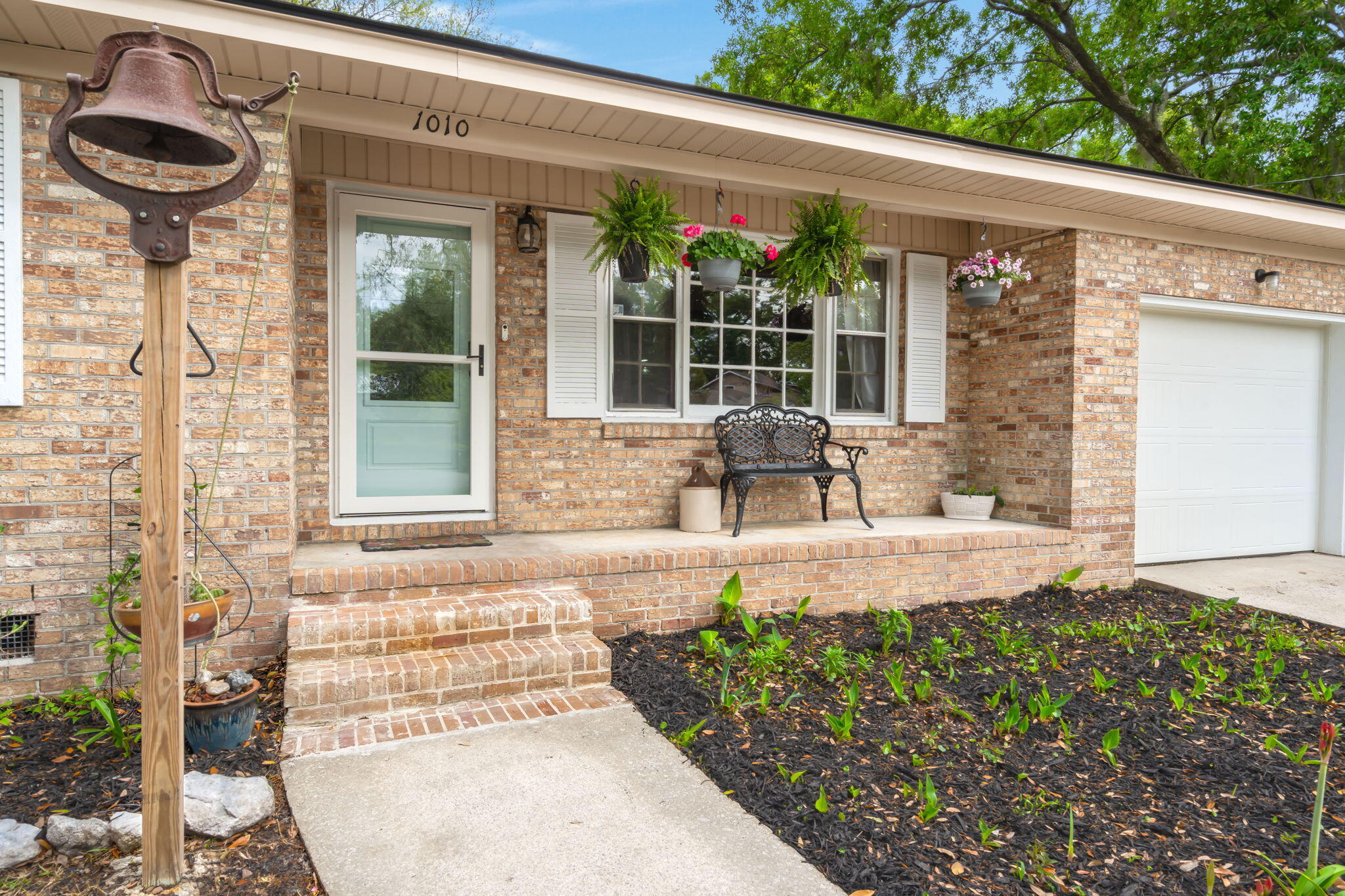 1010 Albert Storm Avenue