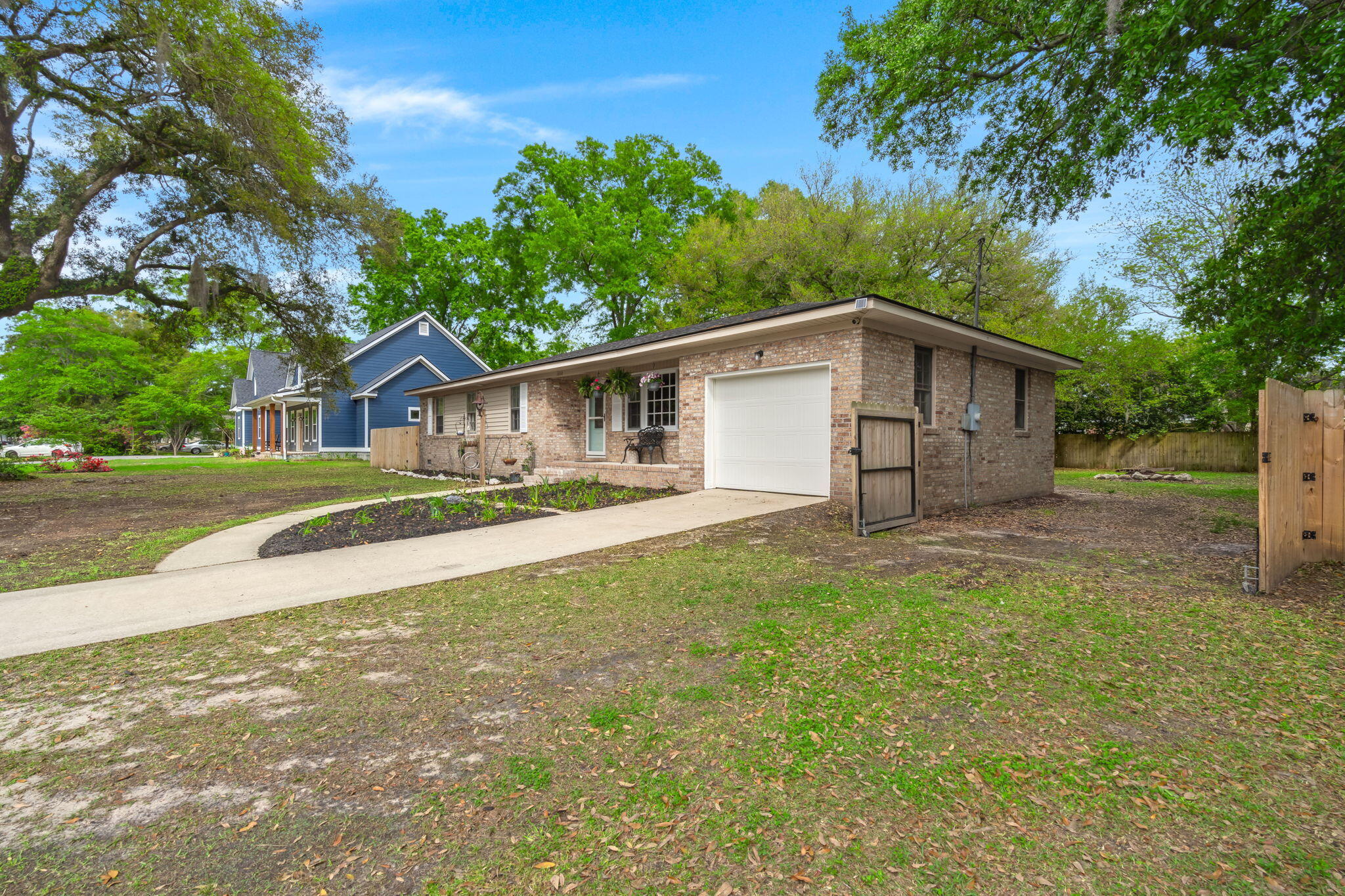 1010 Albert Storm Avenue