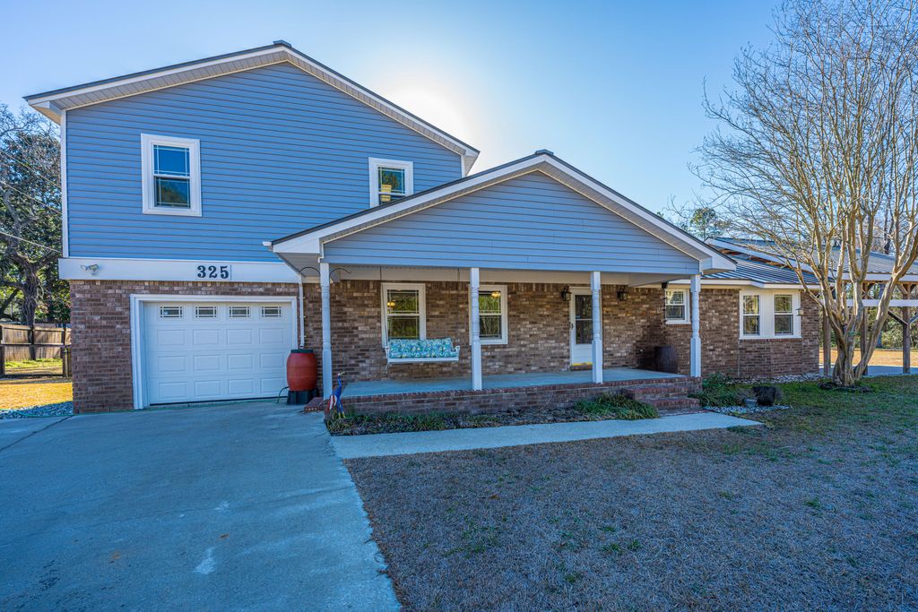 Photo of 325 Linden Court, Moncks Corner, SC 29461 (MLS # 26001782)
