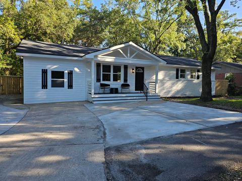 Photo of 1273 Mathis Ferry Road, Mount Pleasant, SC 29464 (MLS # 25024226)