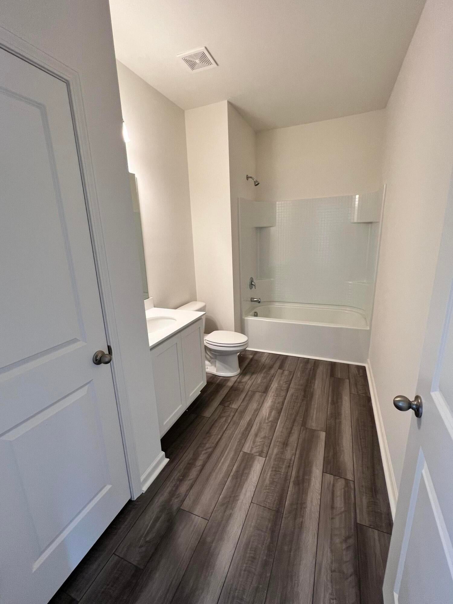 1236 Carriage Wood Circle