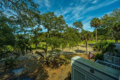 A home in Edisto Island