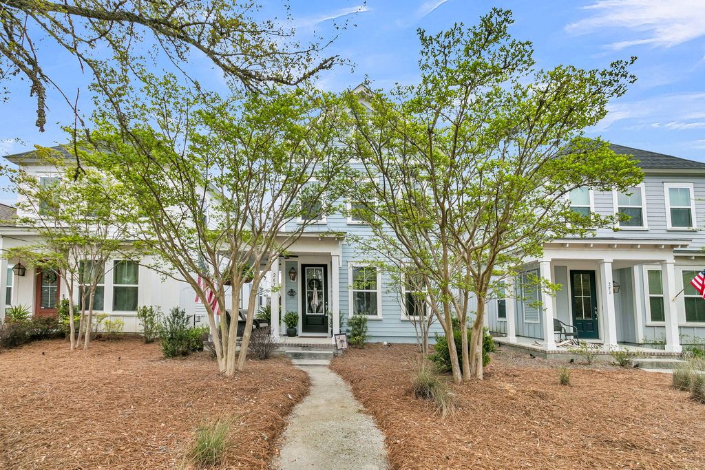 Photo of 267 Summers Drive, Summerville, SC 29485 (MLS # 26008901)