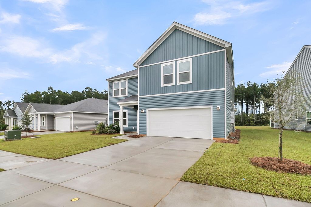 Photo of 5204 Cottage Landing Drive, Summerville, SC 29485 (MLS # 25021321)