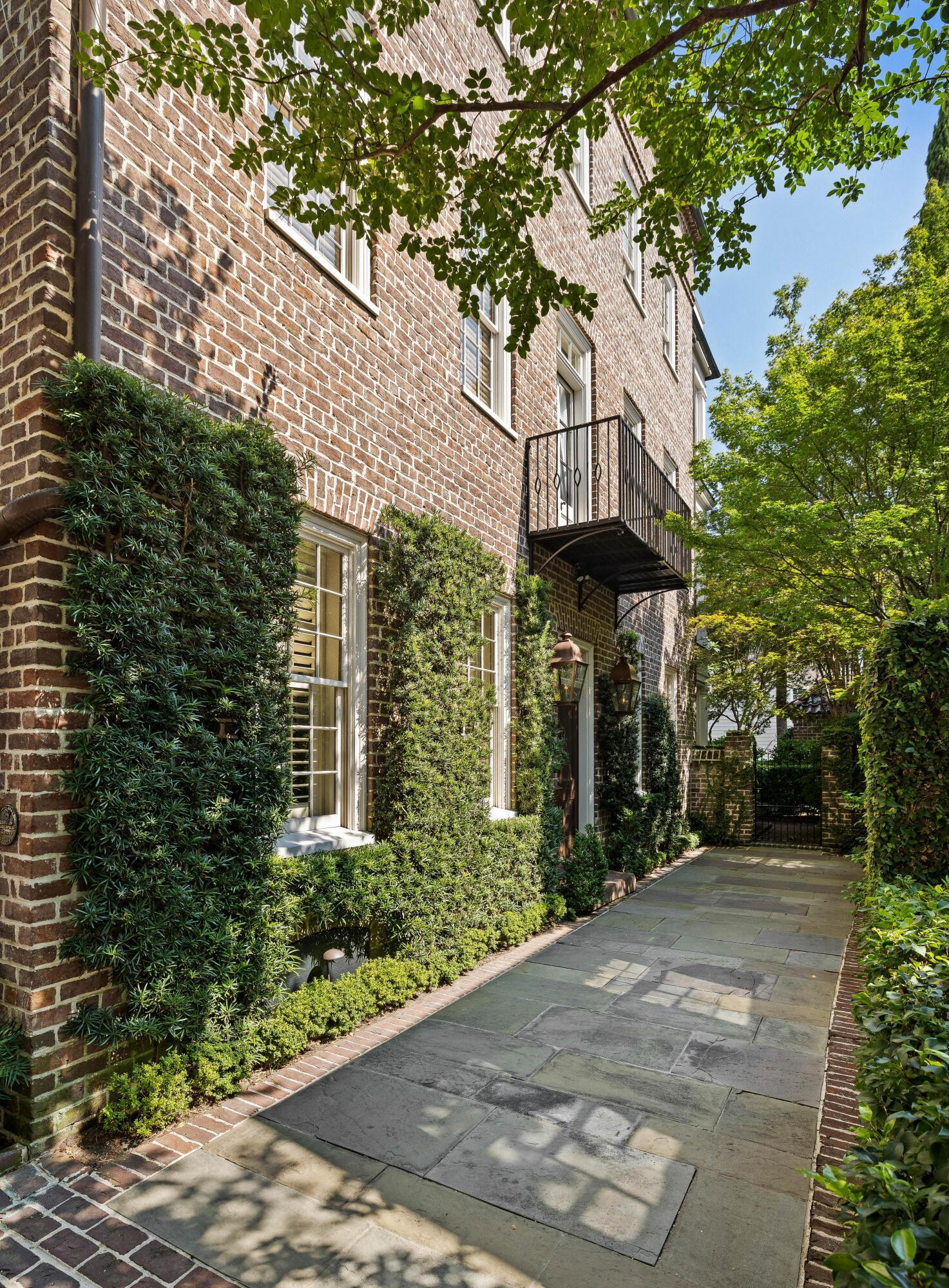 23 Elliott Street