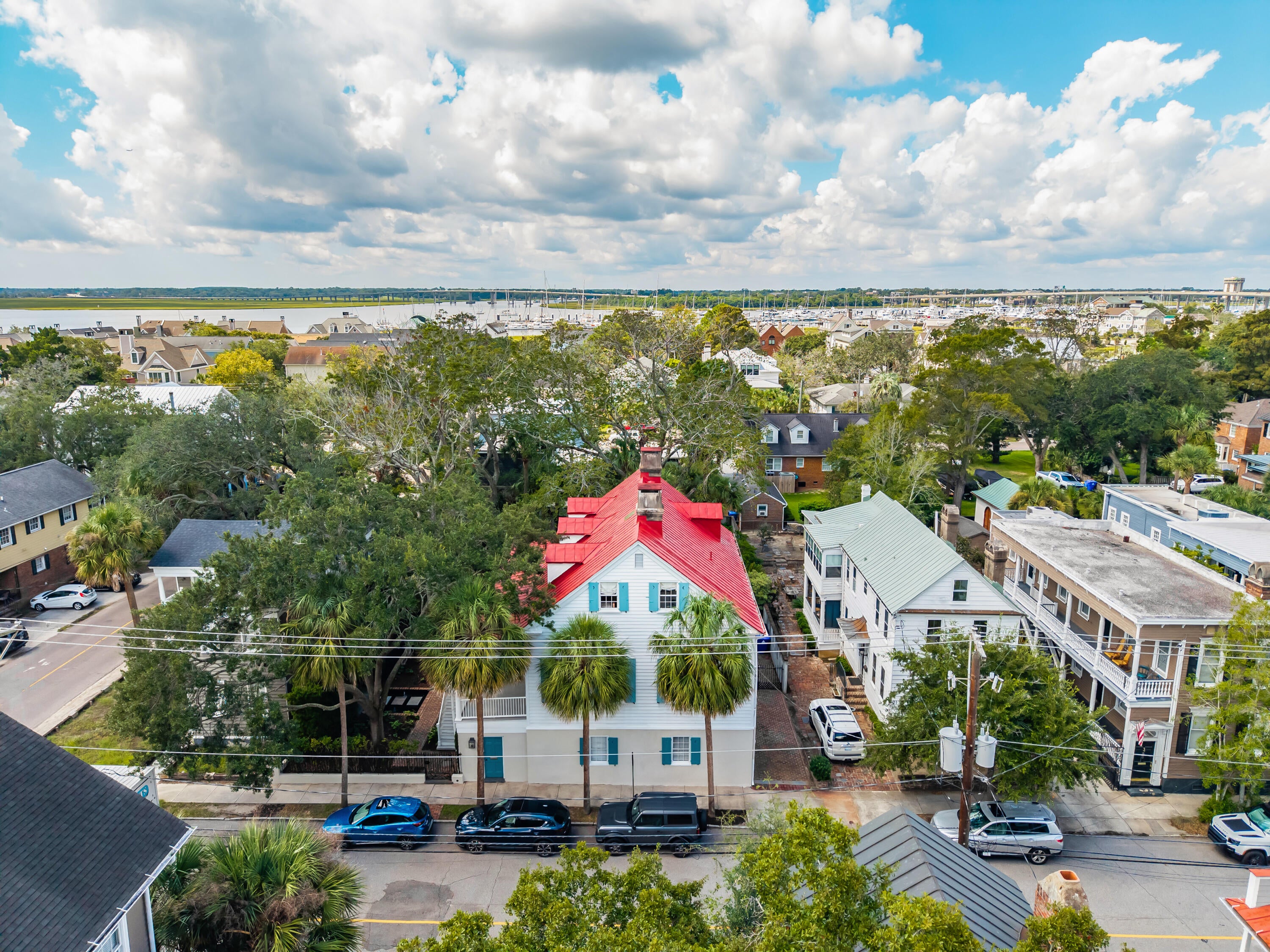 19 Gadsden Street