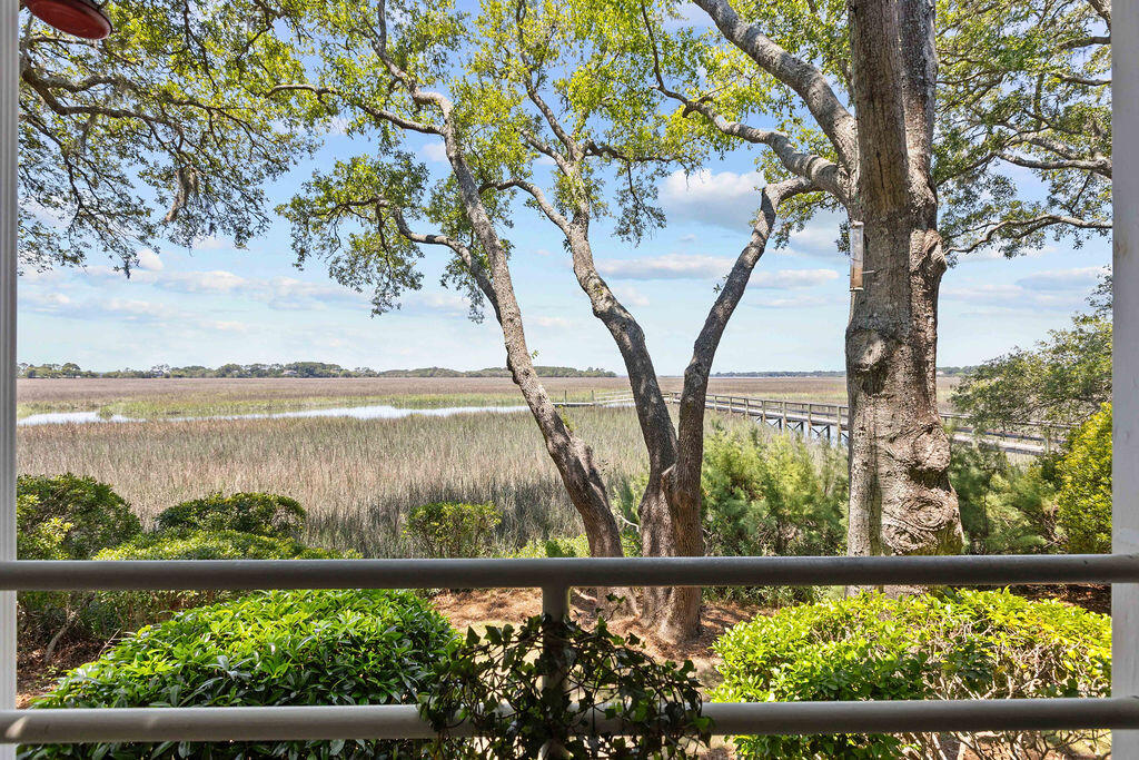 1721 Live Oak Park