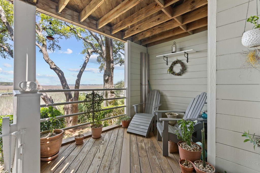1721 Live Oak Park