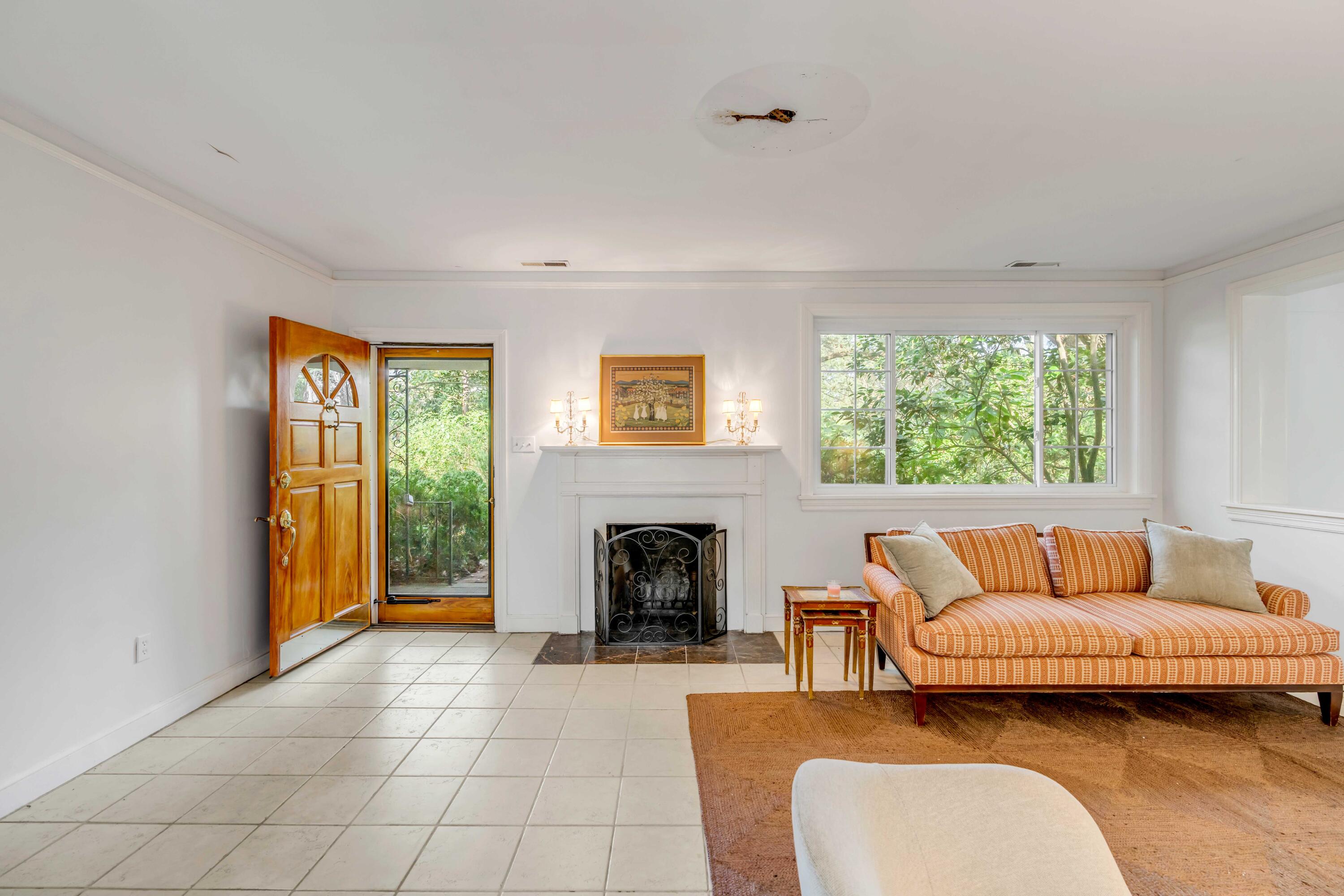 2137 Wappoo Drive