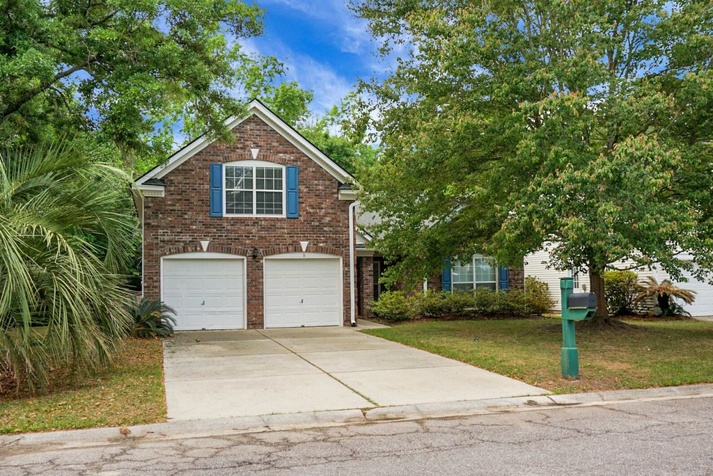 Photo of 108 Marsh Pointe Road, Summerville, SC 29485 (MLS # 26012500)