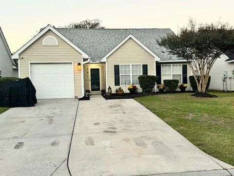 Photo of 1501 Pinethicket Drive, Summerville, SC 29486 (MLS # 25027812)