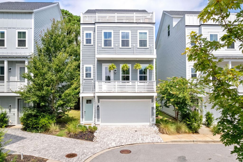 Photo of 539 Cooper Village Lane, Mount Pleasant, SC 29464 (MLS # 26013883)