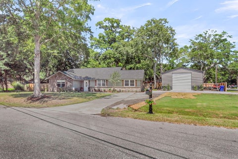 Photo of 1040 Yorktown Drive, Charleston, SC 29412 (MLS # 26018915)