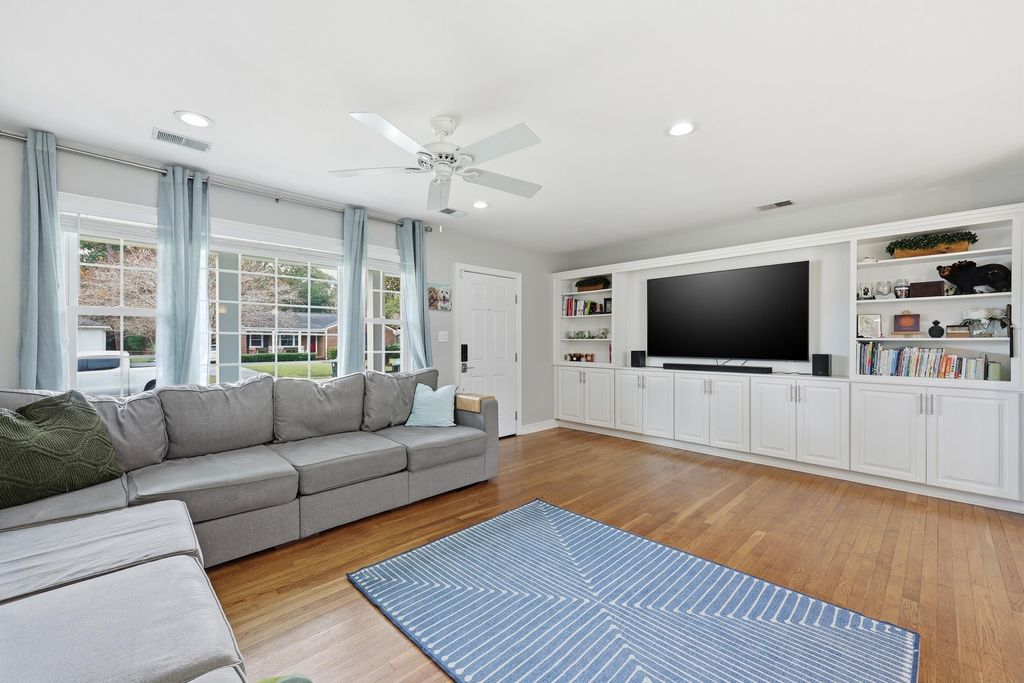 Photo of 376 Hoff Avenue, Charleston, SC 29407 (MLS # 25032726)