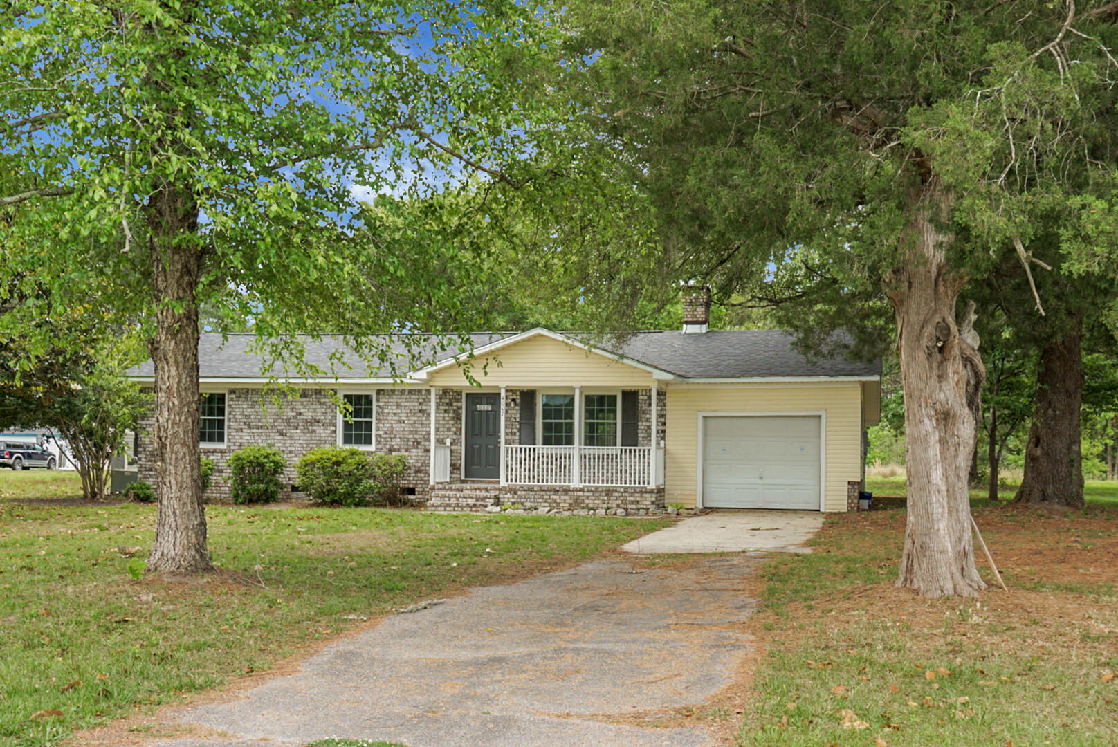 4007 N Highway 17a