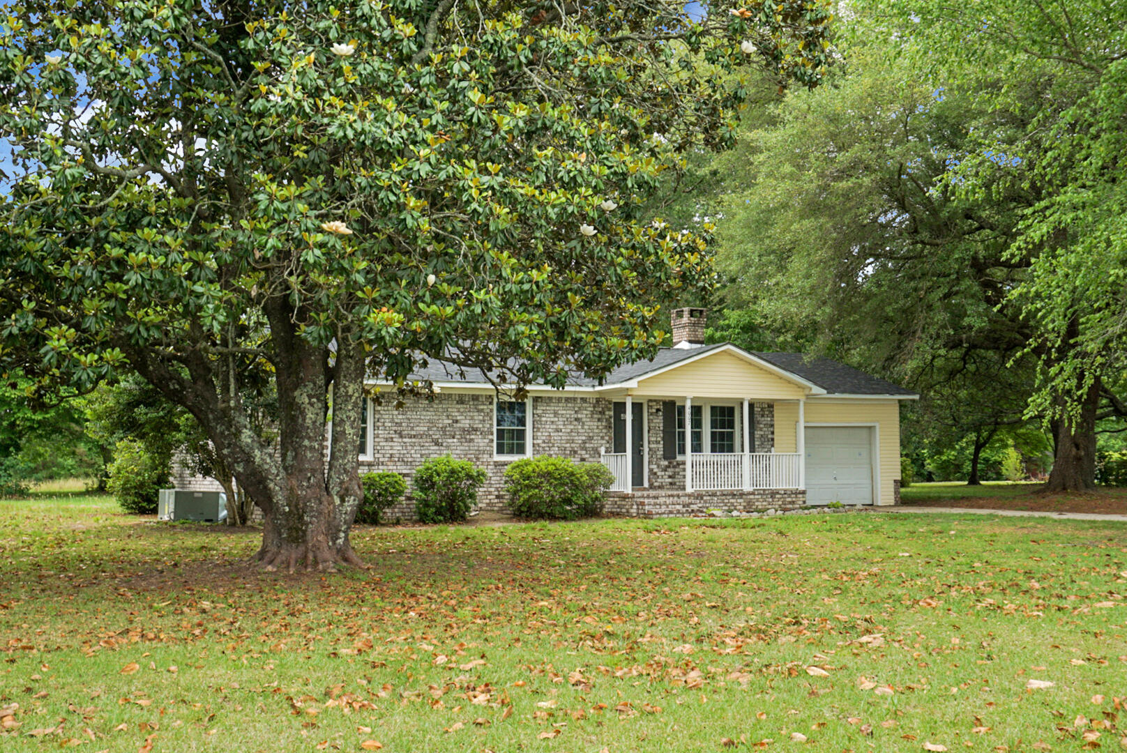 4007 N Highway 17a