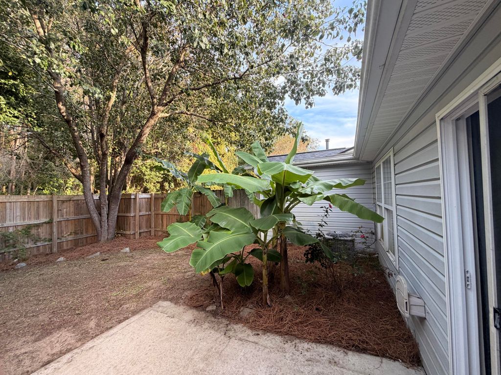 Photo of 1662 Dexter Lane, Charleston, SC 29412 (MLS # 25027518)