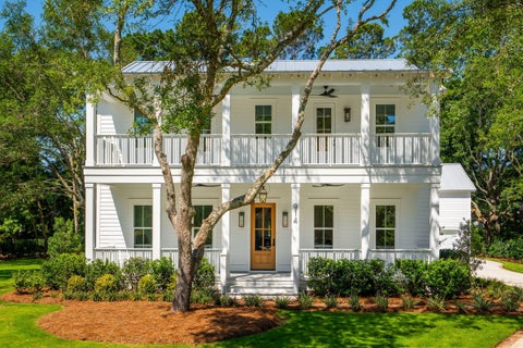 Photo of 914 Lakeview Drive, Mount Pleasant, SC 29464 (MLS # 26027012)