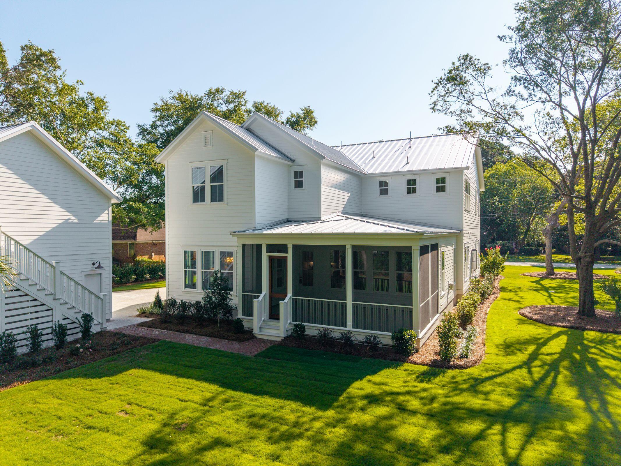 914 Lakeview Drive