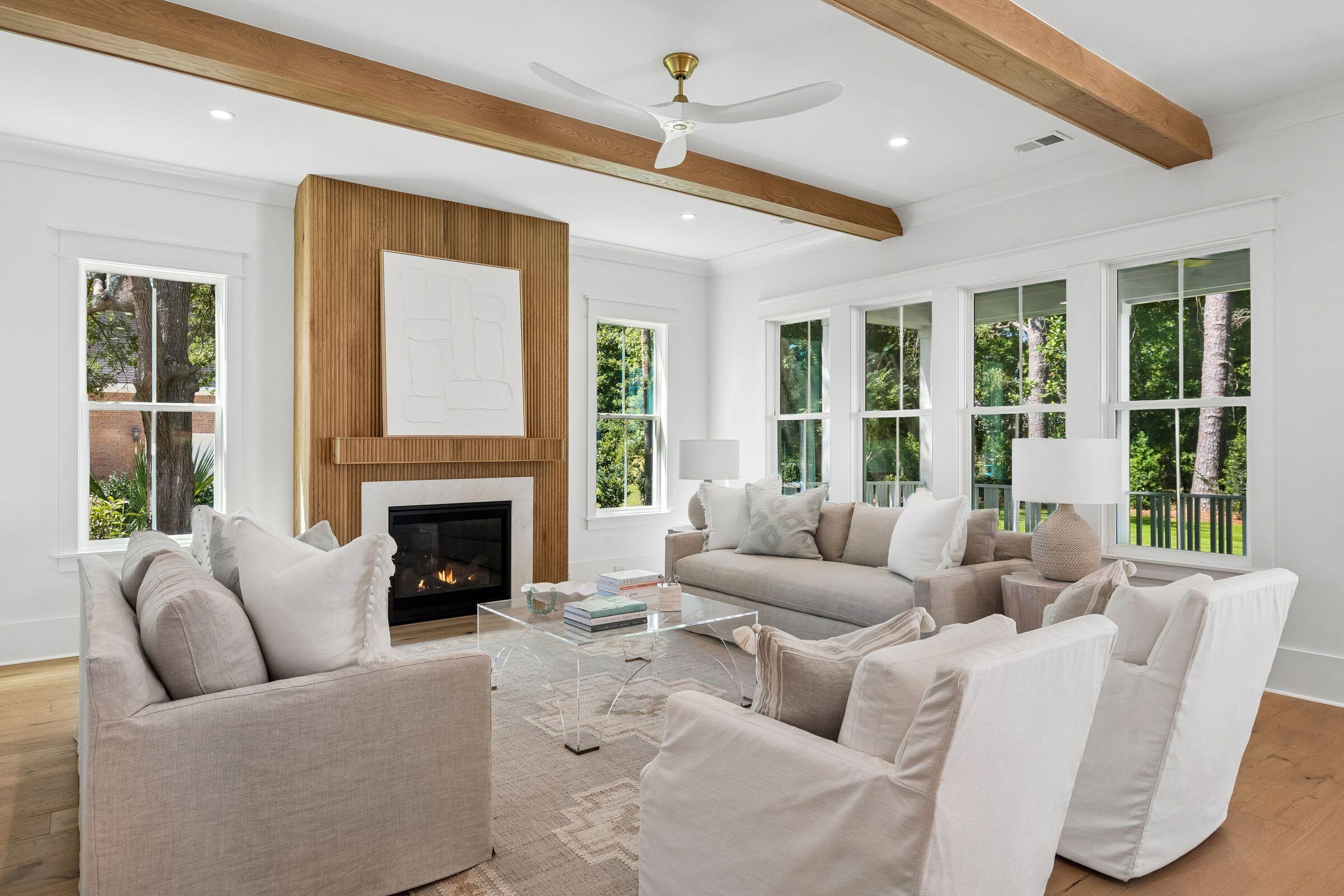 914 Lakeview Drive
