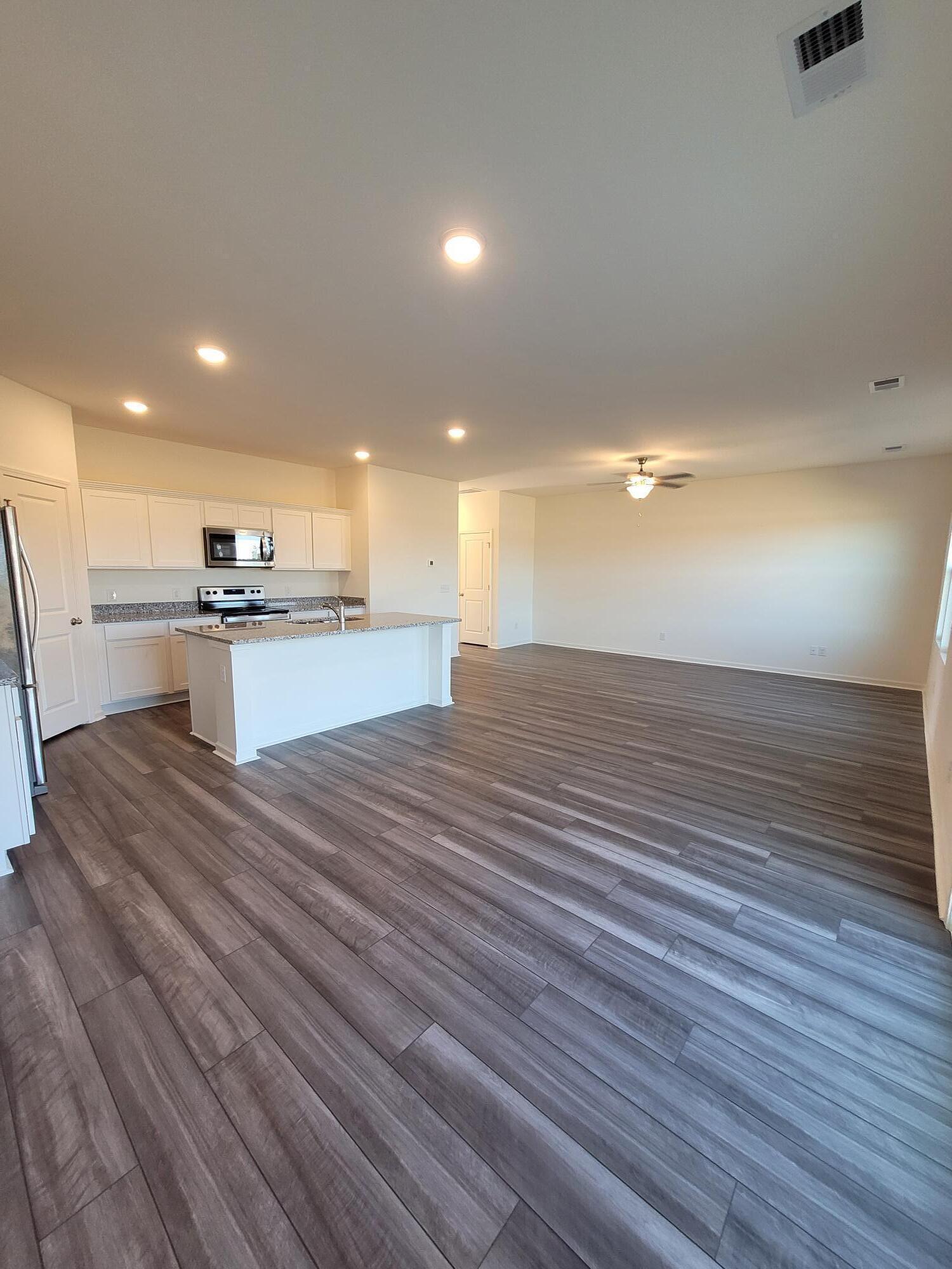 1245 Carriage Wood Circle