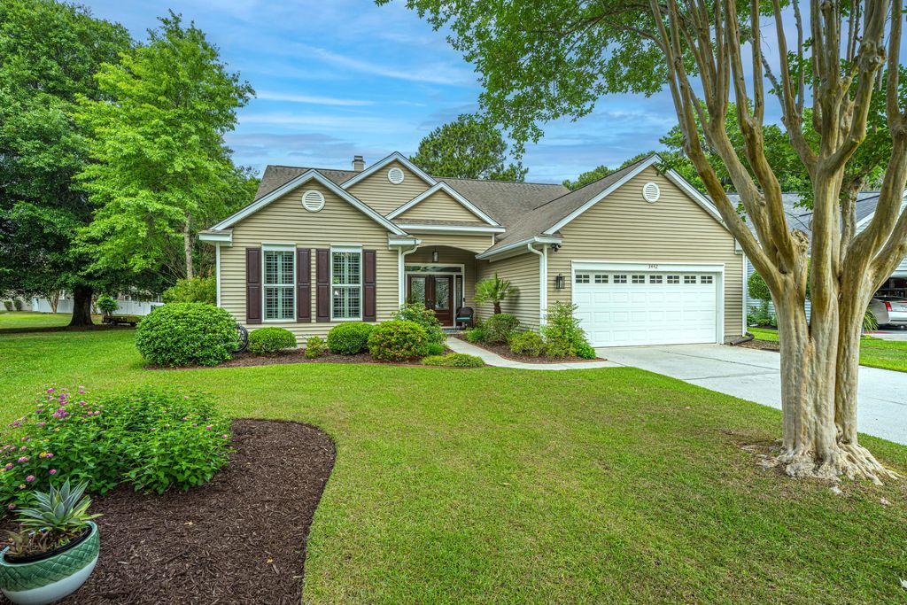 Photo of 3442 Forest Glen Drive, Charleston, SC 29414 (MLS # 26012944)
