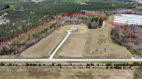 MLS: 25008478