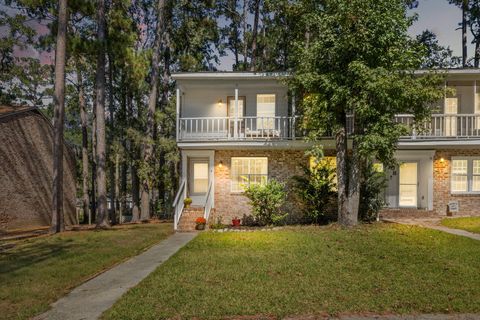Photo of 308 Crestview Drive #A, Summerville, SC 29485 (MLS # 25028232)