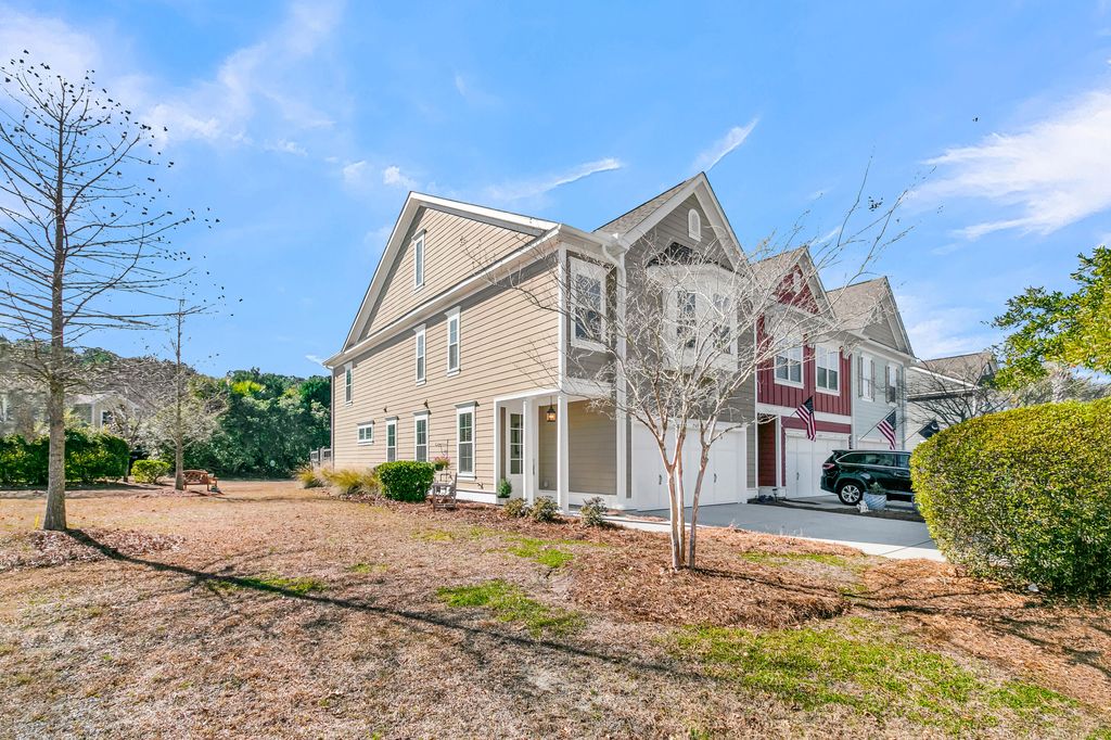 Photo of 2569 Kings Gate Lane, Mount Pleasant, SC 29466 (MLS # 26001716)