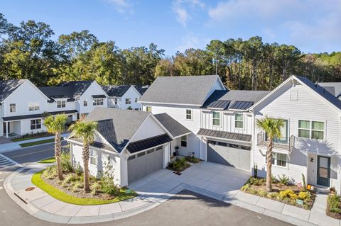 Photo of 100 Risewell Court, Johns Island, SC 29455 (MLS # 25028719) Photo of 100 Risewell Court, Johns Island, SC 29455 (MLS # 25028719)