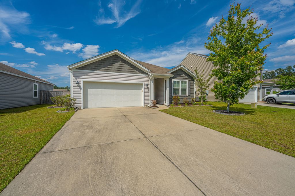 Photo of 595 Wayton Circle, Moncks Corner, SC 29461 (MLS # 26011420)