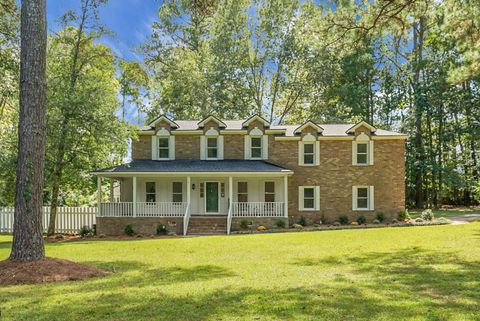 Photo of 405 Huntington Road, Summerville, SC 29483 (MLS # 25026048) Photo of 405 Huntington Road, Summerville, SC 29483 (MLS # 25026048)