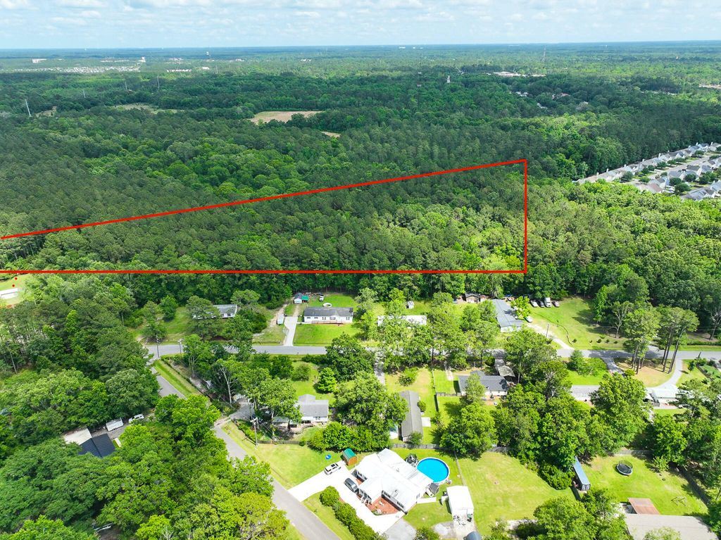 Photo of 0 Lawrence Drive, Summerville, SC 29483 (MLS # 22014221)