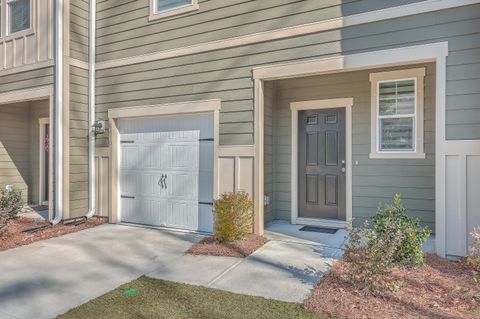 A home in North Charleston