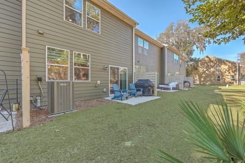 A home in North Charleston