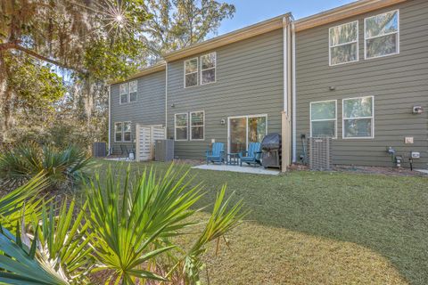 A home in North Charleston