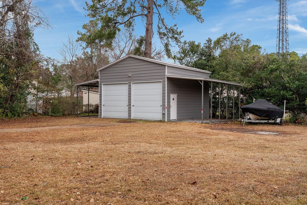 Photo of 102 Edisto Drive, Summerville, SC 29485 (MLS # 26002656)