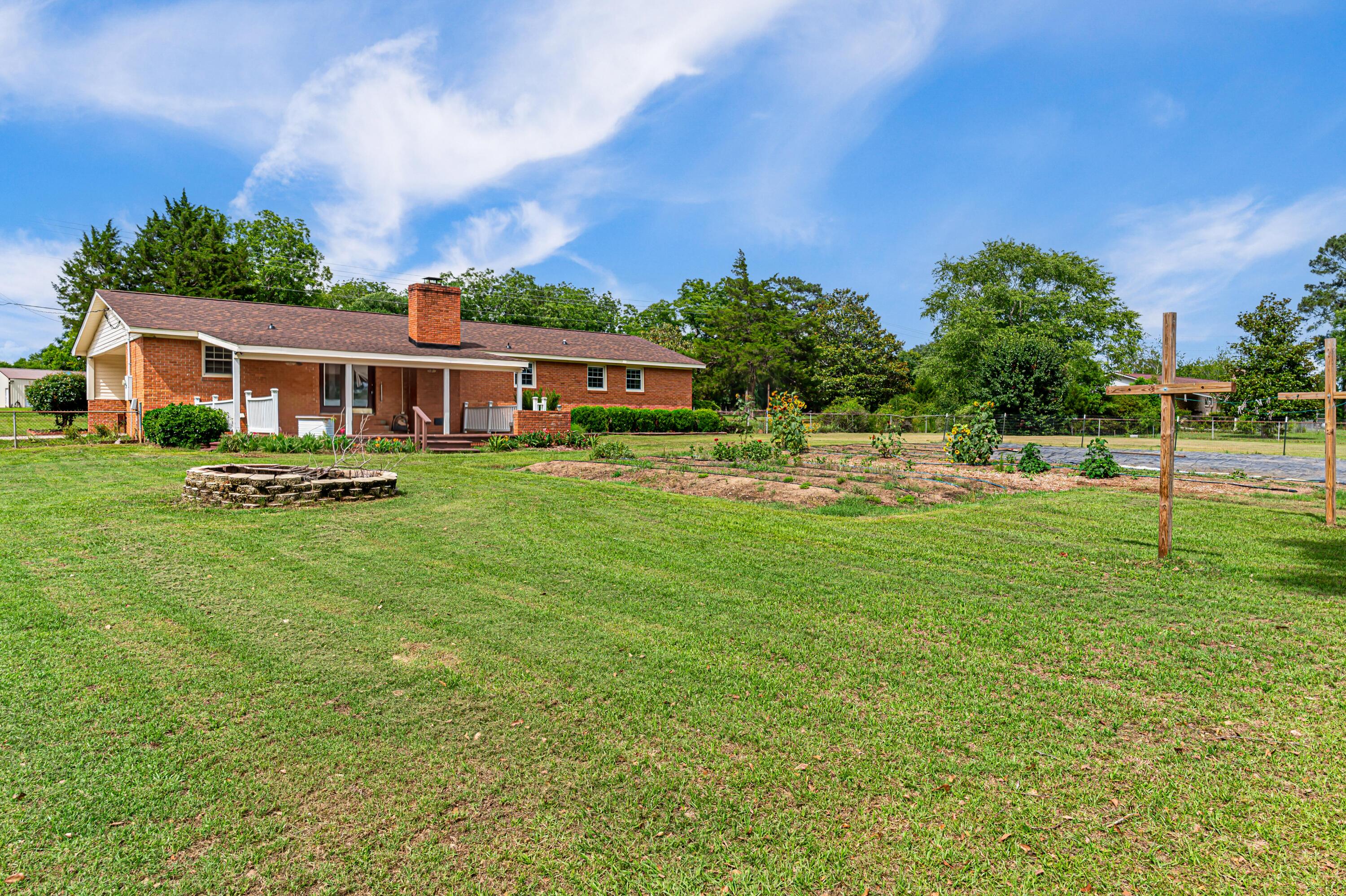 1433 Neeses Highway