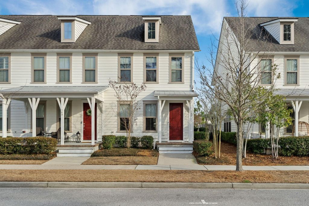 Photo of 167 Great Lawn Drive, Summerville, SC 29486 (MLS # 26005998)