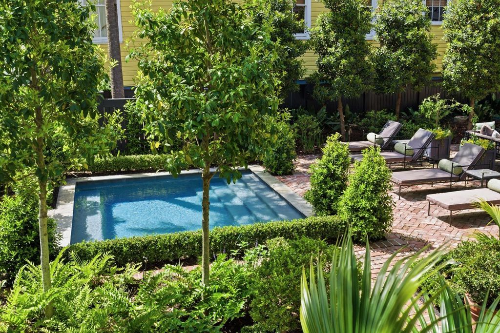 Photo of 140 Queen Street, Charleston, SC 29401 (MLS # 26009816)