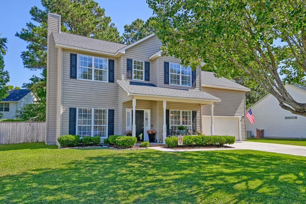 Photo of 106 Maplewood Court, Goose Creek, SC 29445 (MLS # 26019287)