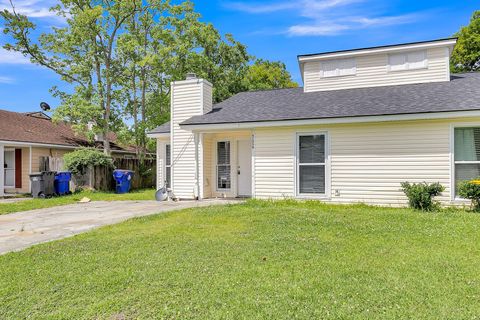 A home in North Charleston