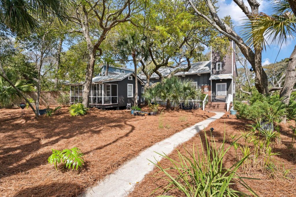 Photo of 622 E Cooper Avenue, Folly Beach, SC 29439 (MLS # 25015326)