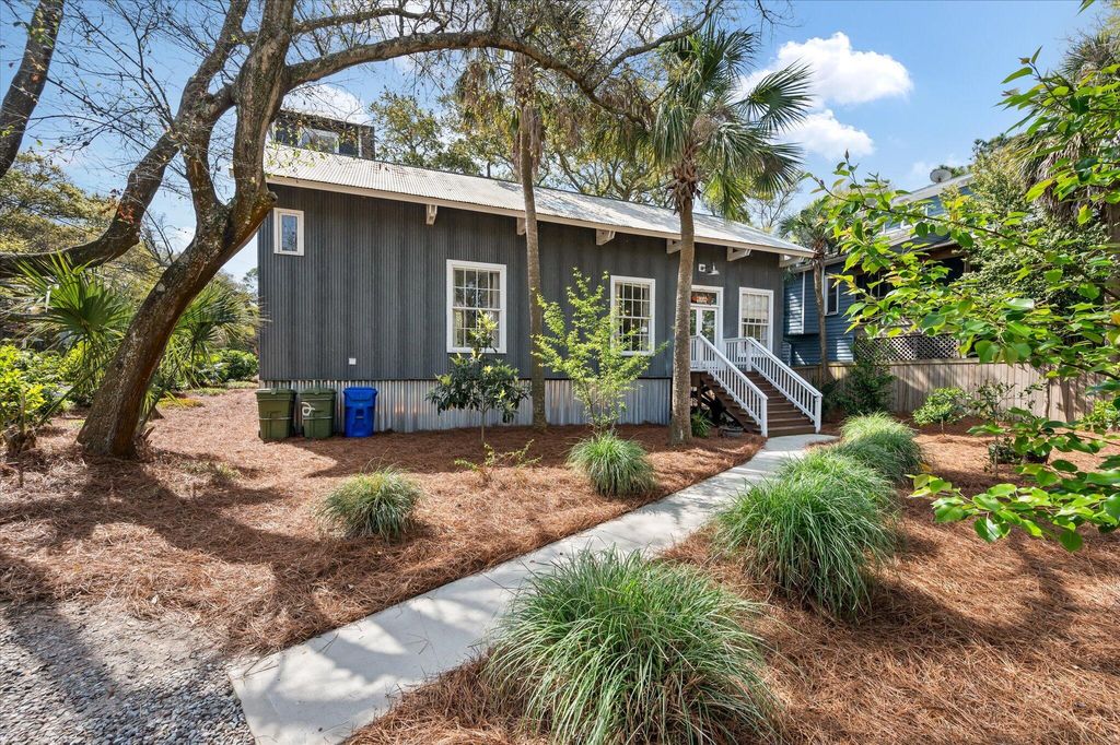Photo of 622 E Cooper Avenue, Folly Beach, SC 29439 (MLS # 25015326)