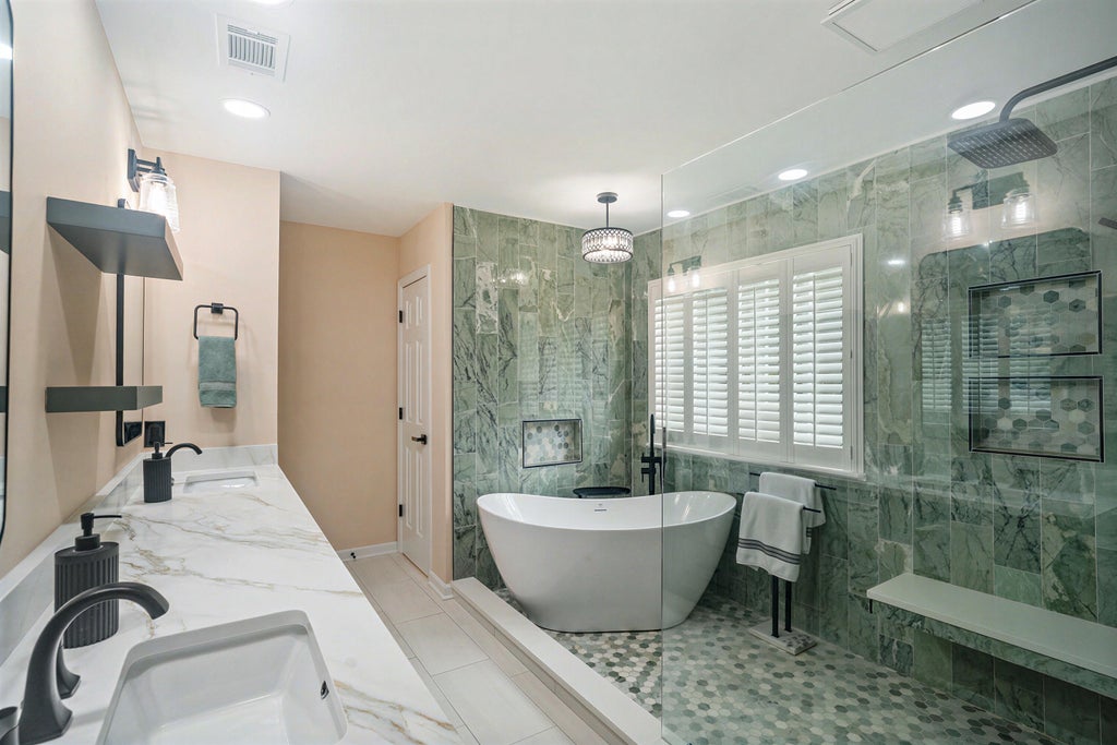 Photo of 1003 Crooked Oak Road, Summerville, SC 29485 (MLS # 26026710)
