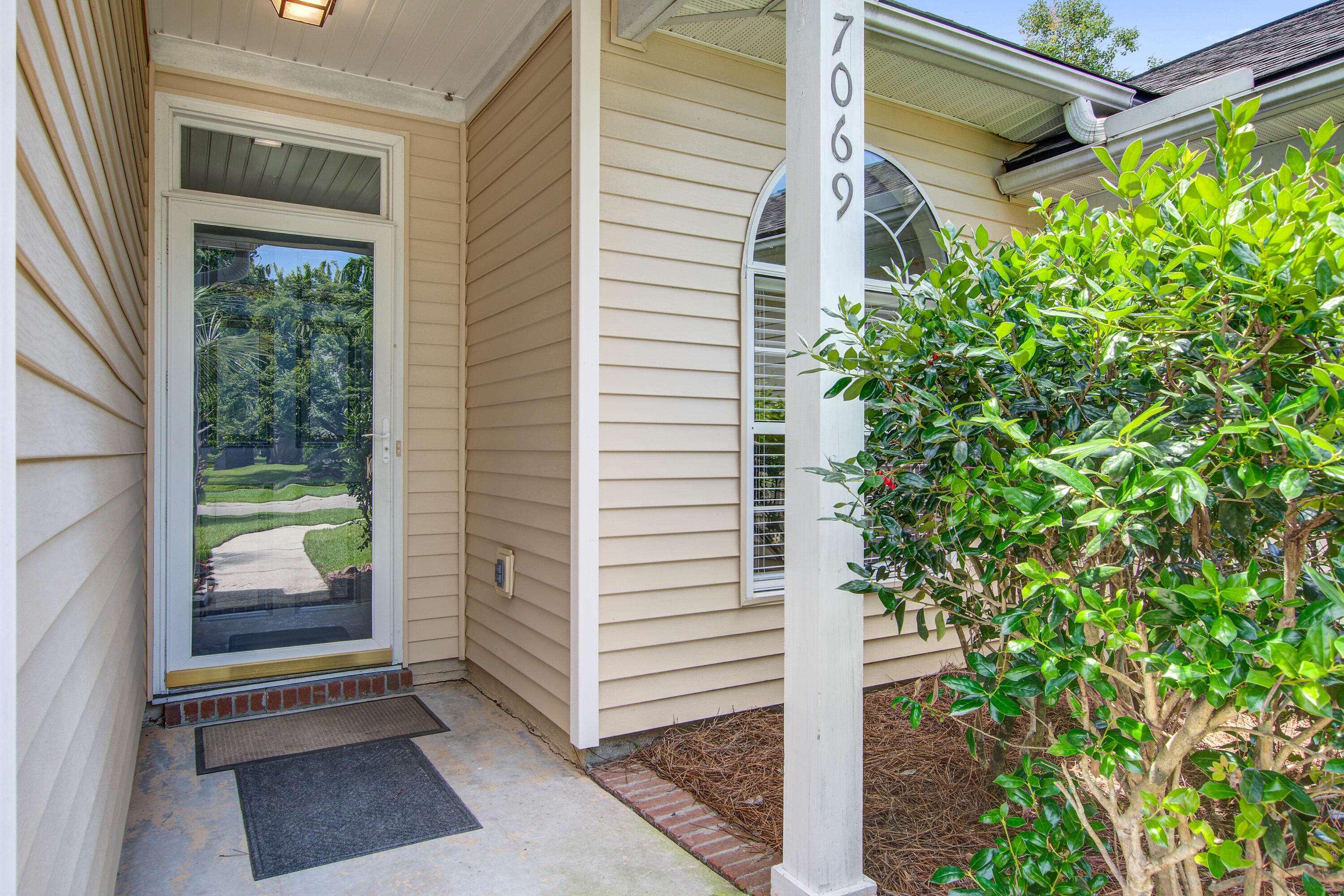 7069 Windmill Creek Road